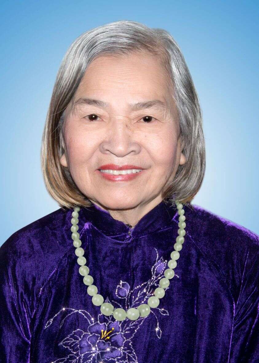 mẹ Đinh Nho Tuấn
